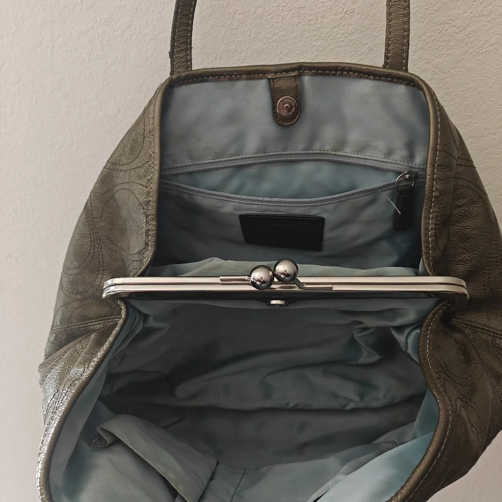 Coach Olive Green Signature Stitch KissLock Satchel Purse Handbag Designer - Picture 3 of 7